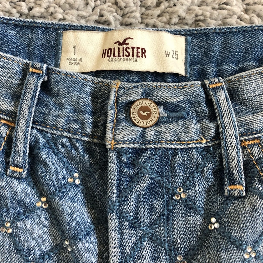 Hollister jeweled jean shorts - Picture 2 of 3